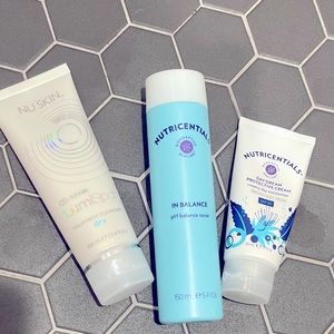 Nuskin nutricentials set of 2 product with Lumi Spa cleanser for dry skin